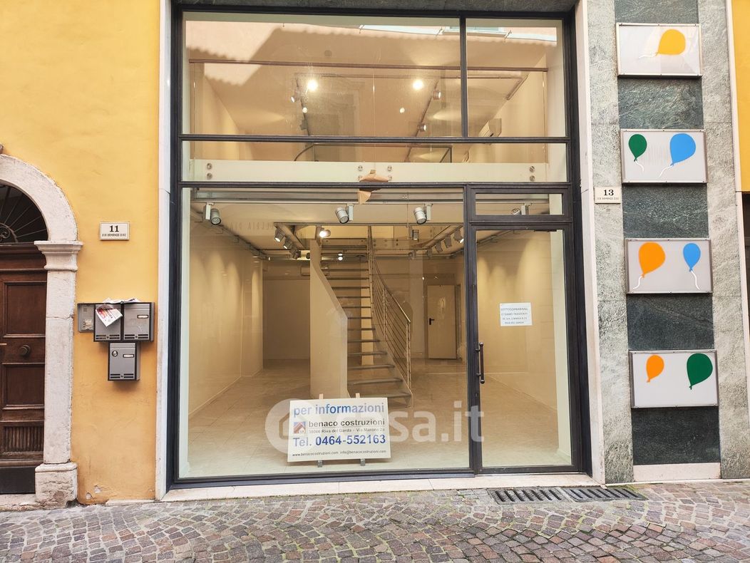 Negozio/Locale commerciale in Affitto in Via Diaz 13 a Riva del Garda