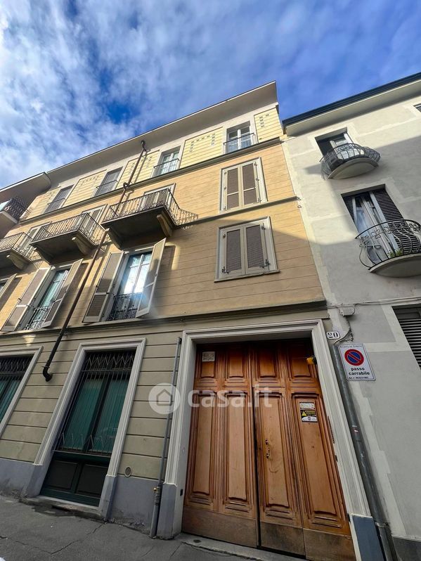 Appartamento in Vendita in Via San Bernardino 20 a Torino