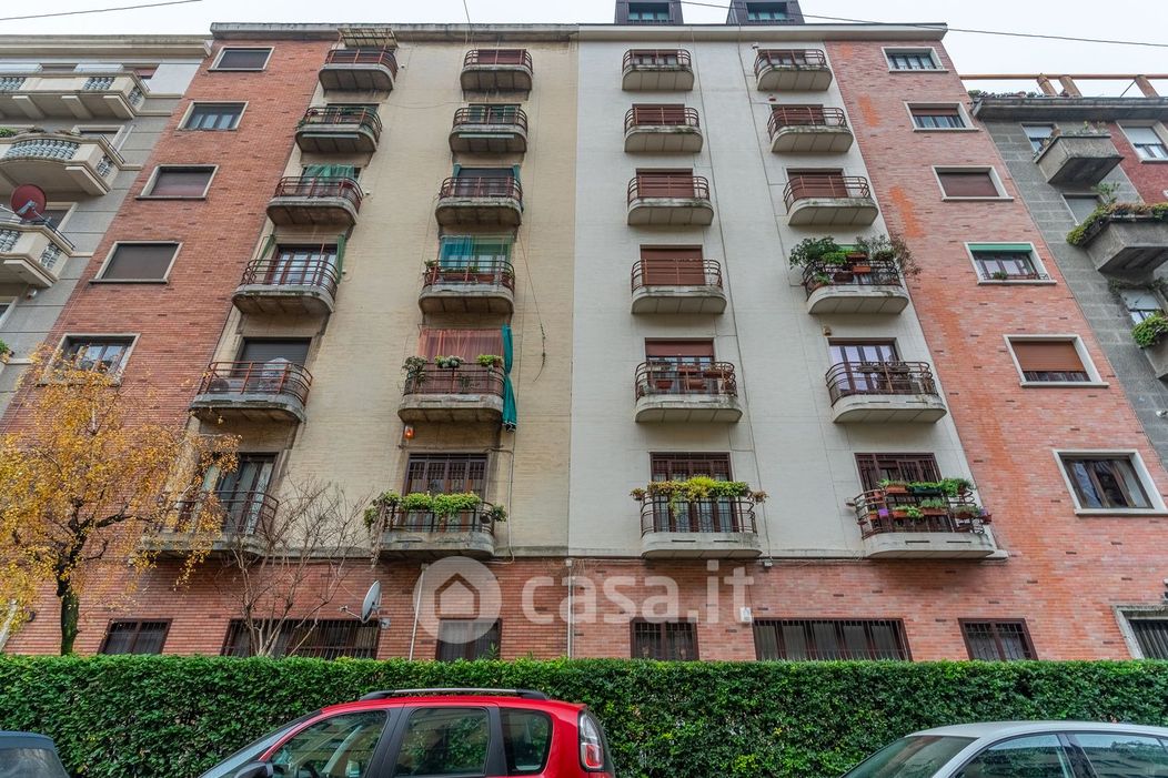 Appartamento in Vendita in Via DEFFENU 5 a Milano