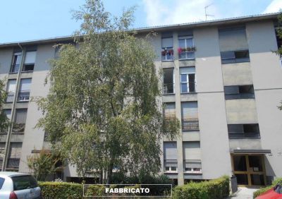 Appartamento in Vendita in Via Val Lagarina 77 a Milano