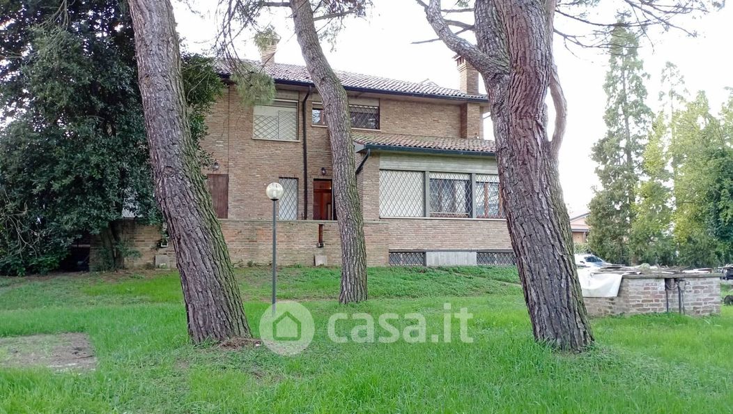 Casa Bi/Trifamiliare in Vendita in Via Pioppa a Ferrara