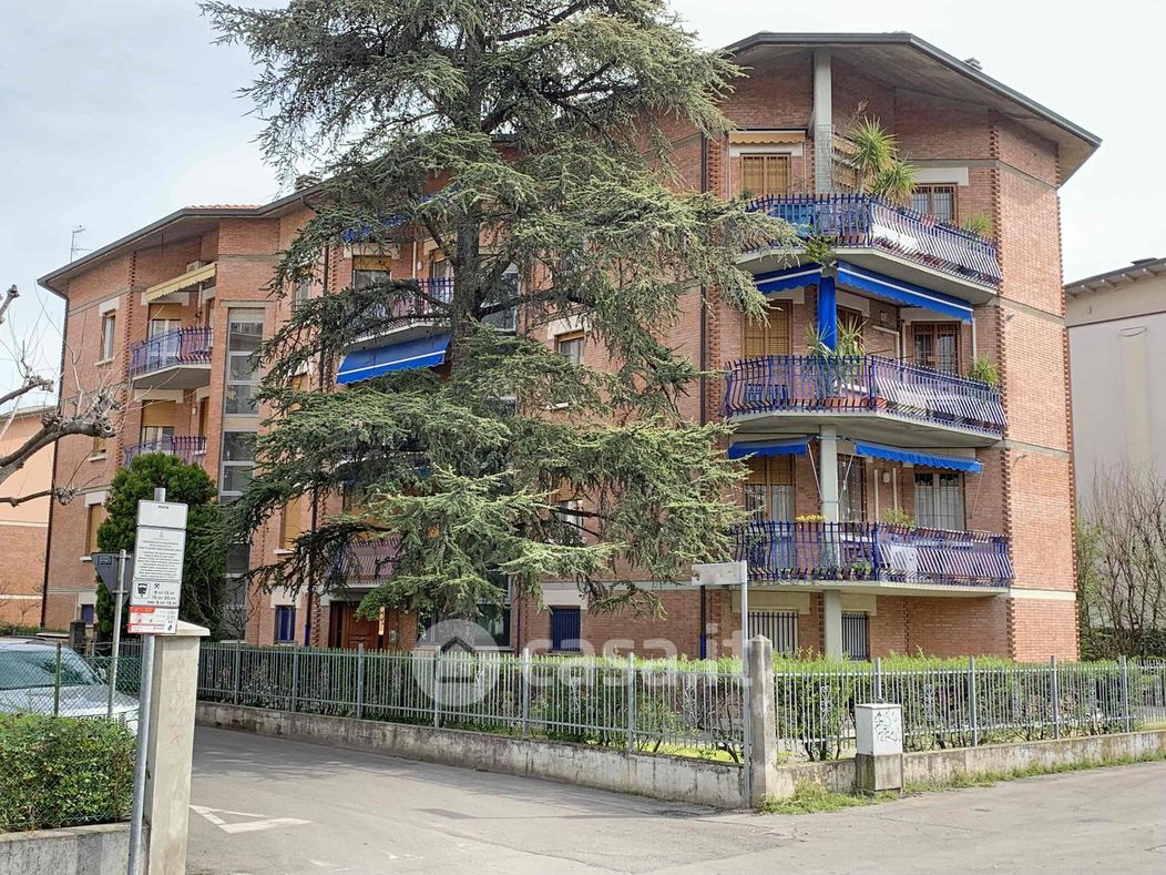 Appartamento in Vendita in Via rossena a Reggio Emilia