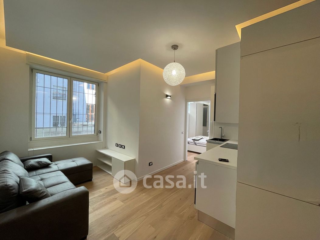 Appartamento in Affitto in Via Lomellina a Milano
