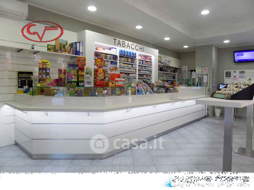 Negozio/Locale commerciale in Vendita in Viale Cadorna a Montevarchi