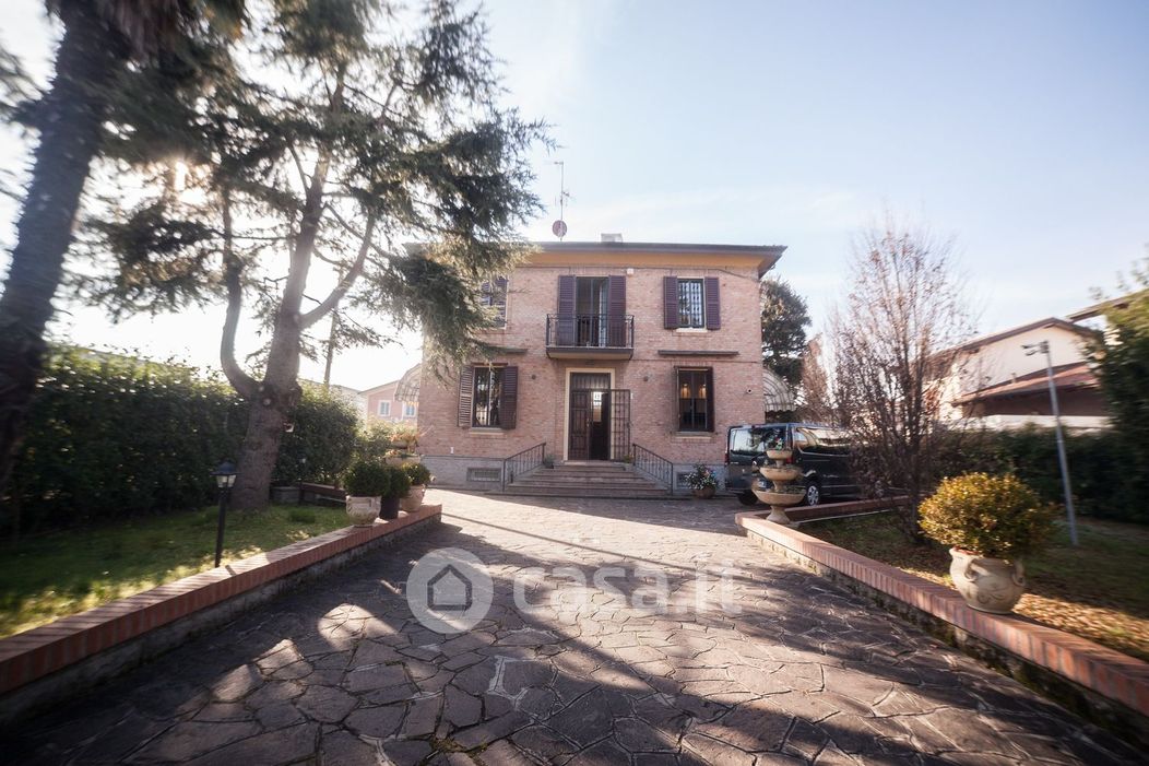 Villa in Vendita in Via Castelfranco a Valsamoggia