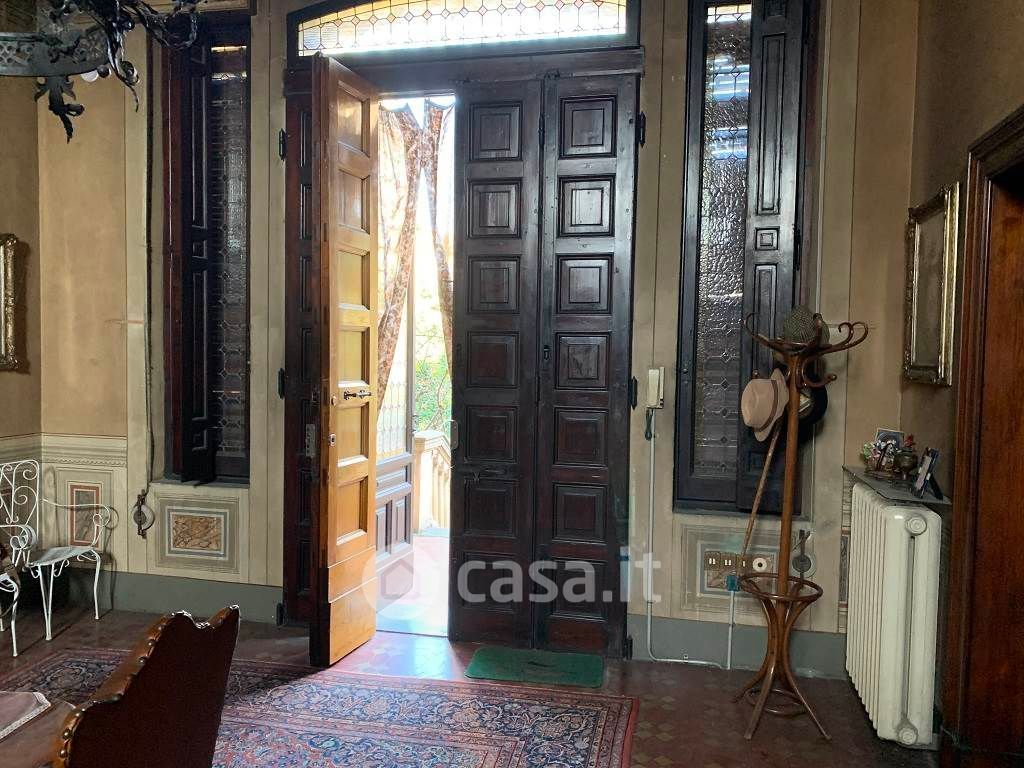 Villa in Vendita in Piazzale della Porta al Prato a Firenze