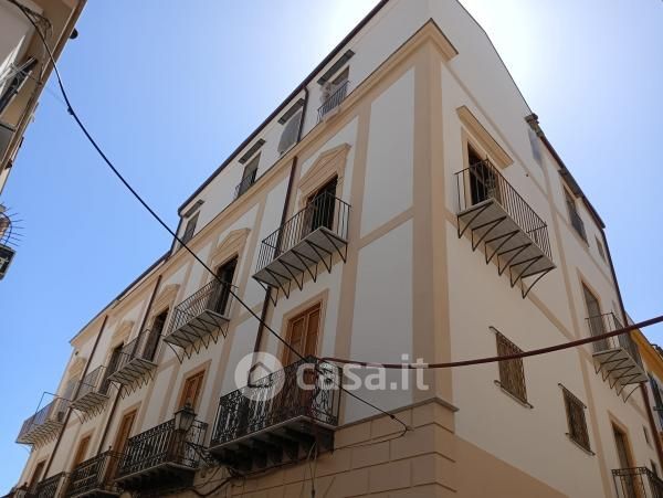 Appartamento in Vendita in Piazza del Monte di Pietà a Palermo