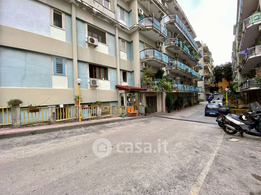 Appartamento in Vendita in Via Giacinto Gigante 3 B a Napoli