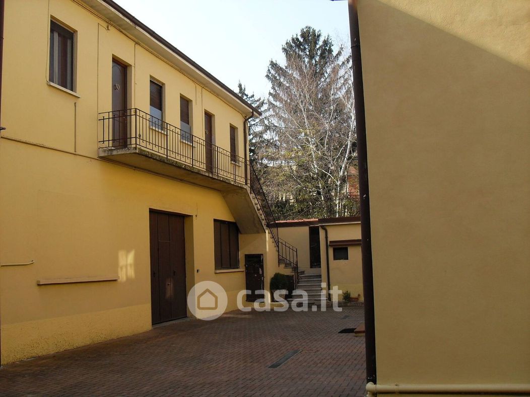 Appartamento in Vendita in Via Giosuè Carducci a Brescia