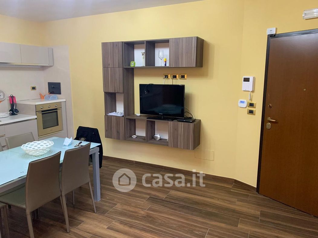Appartamento in Affitto in Via Girolamo Arcovito a Reggio Calabria