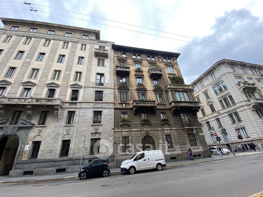 Ufficio in Vendita in Via Carducci a Milano