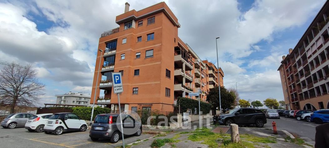 Appartamento in Vendita in Via Raffaello Morghen 18 a Roma