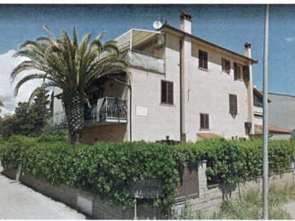 Appartamento in Vendita in Via Cassarello a Follonica