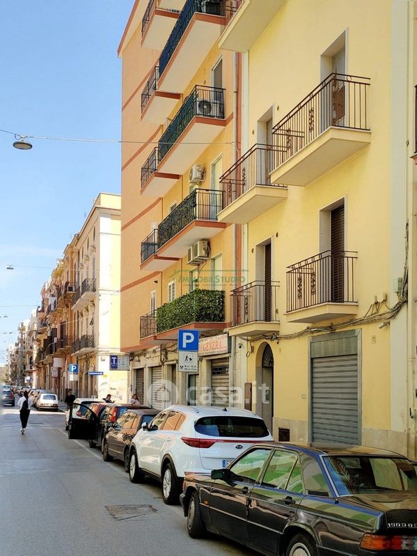 Stabile / Palazzo in Vendita in Via Napoli 170 a Bari