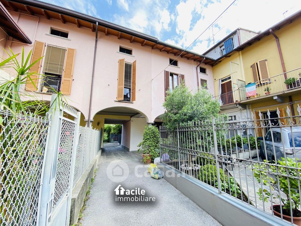 Appartamento in Vendita in Via donizetti 23 a Lecco