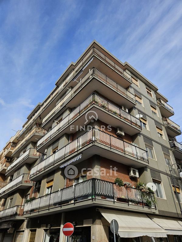 Appartamento in Vendita in Via Crisafi 19 a Reggio Calabria