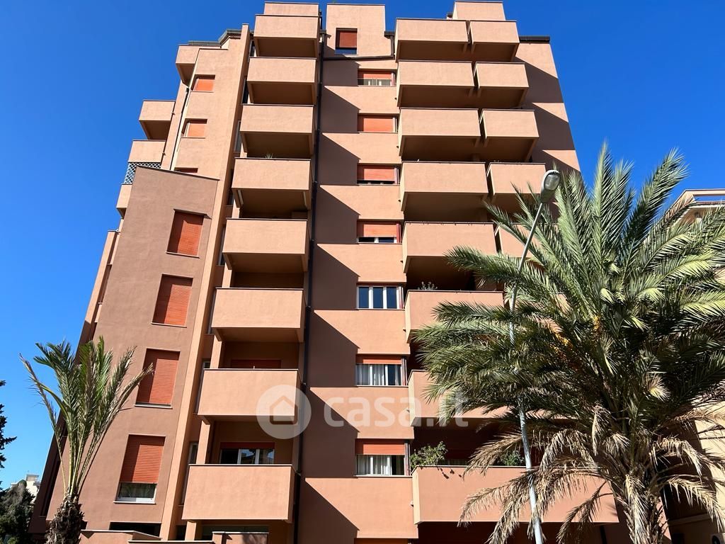 Appartamento in Affitto in Viale REGINA MARGHERITA 11 a Palermo