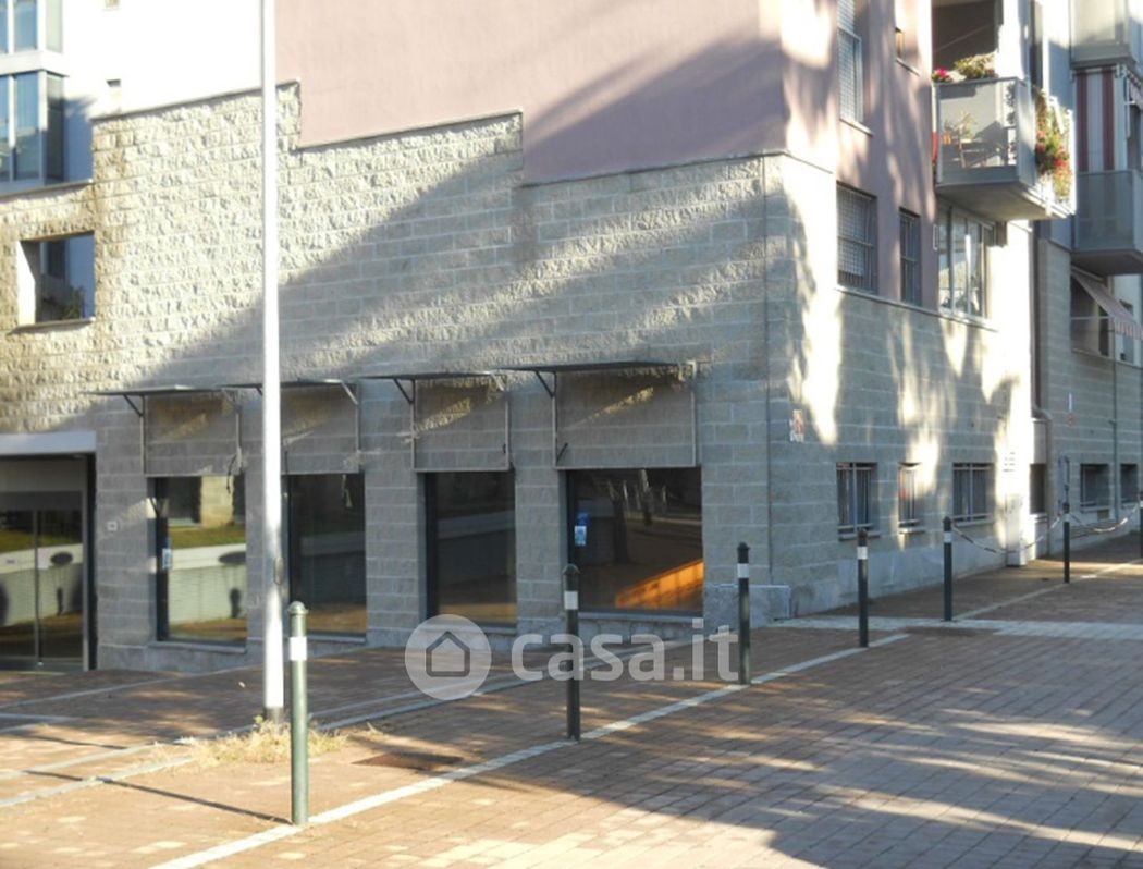 Negozio/Locale commerciale in Vendita in Via Podgora 27 a Grugliasco