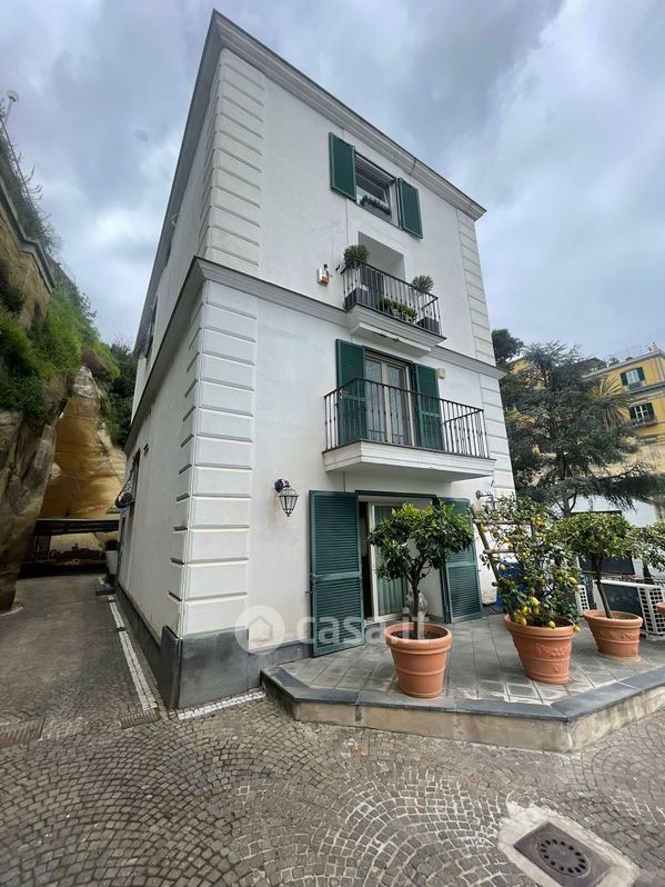 Appartamento in Vendita in Via Posillipo a Napoli