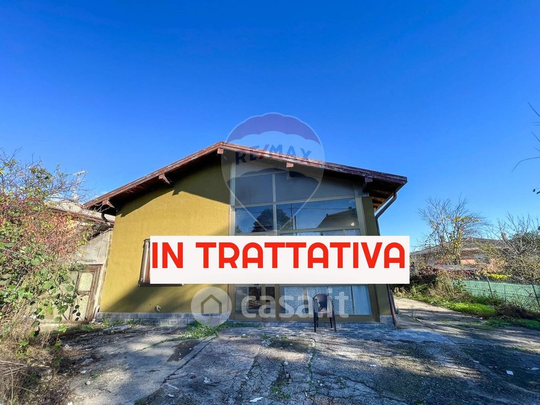 Villa in Vendita in Via Majella 20 a Varese