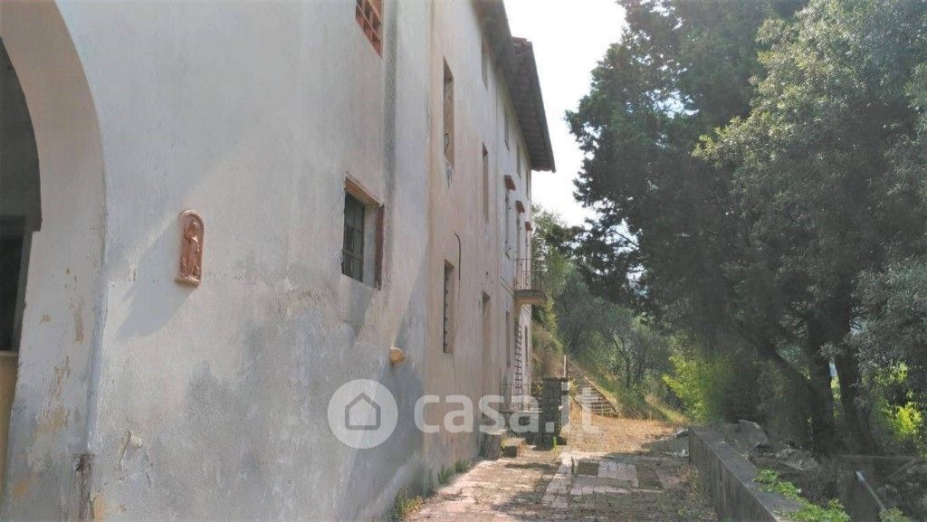 Rustico/Casale in Vendita in Via Sarzanese a Lucca