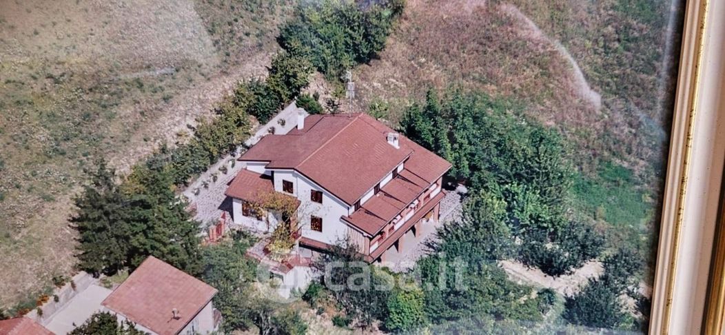 Casa indipendente in Vendita in a Salsomaggiore Terme