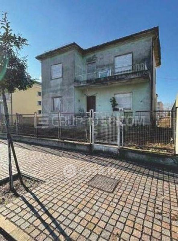 Casa indipendente in Vendita in Via Guglielmo Marconi 34 a Cerea