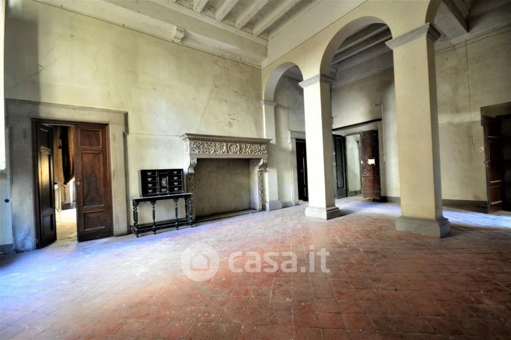 Appartamento in Vendita in Via Arancio a Lucca
