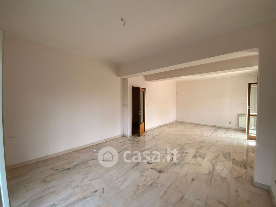 Appartamento in Vendita in Via Giuseppe Ballo 8 a Catania