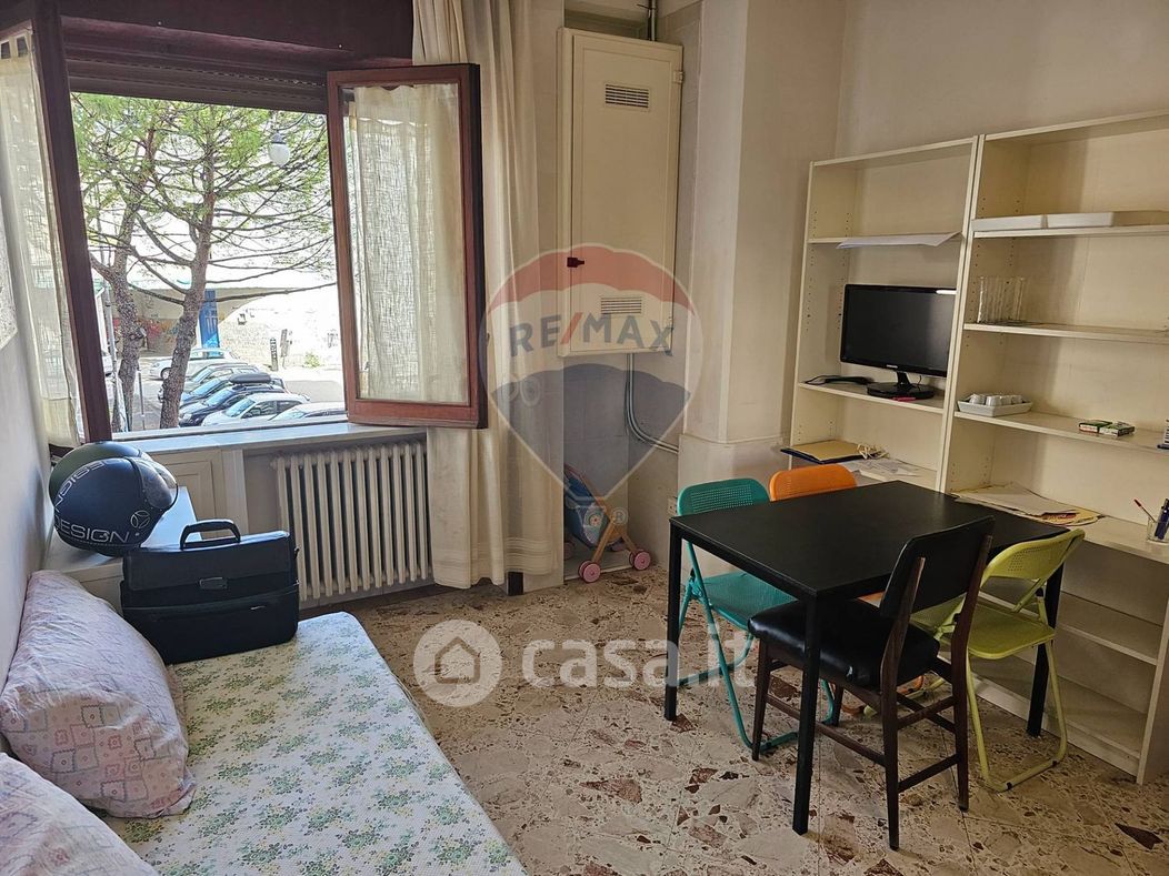 Appartamento in Vendita in Piazza Renato Casalbore 32 a Salerno