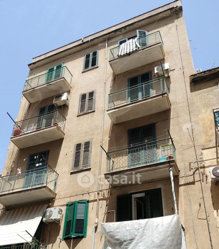 Appartamento in Vendita in Via Giuseppe Crispi 47 a Palermo