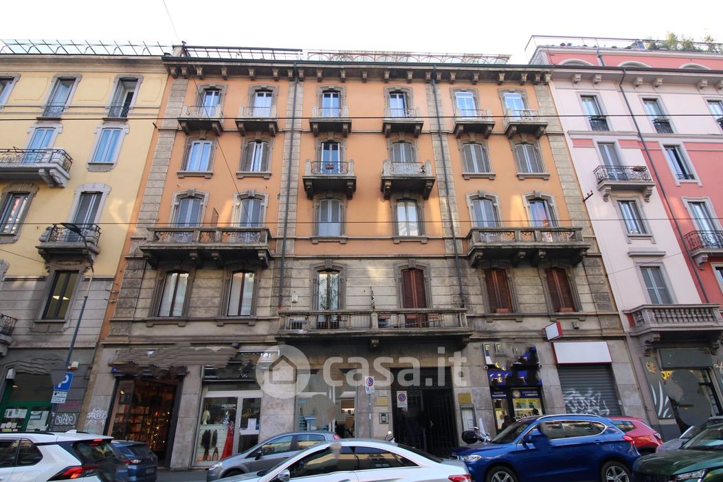 Appartamento in Vendita in Via Vitruvio 5 a Milano