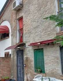 Casa Bi/Trifamiliare in Vendita in Via della Ginestra a Ferrara