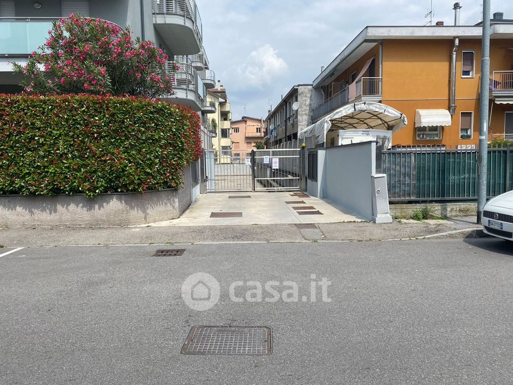 Garage/Posto auto in Vendita in Via Carlo Porta a San Giuliano Milanese