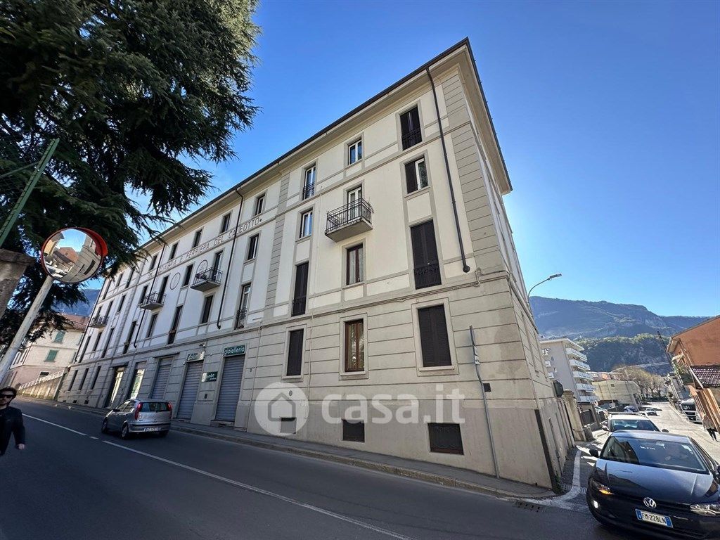 Appartamento in Vendita in Via Alfonso Lamarmora a Lecco