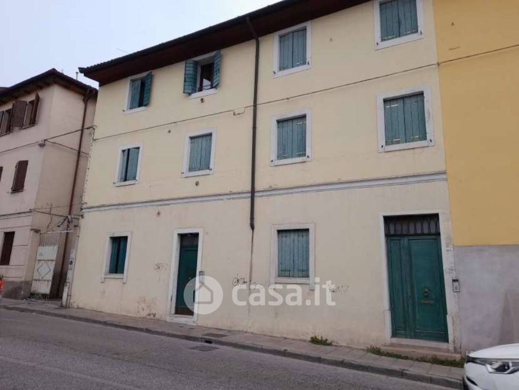 Appartamento in Vendita in Via Bernardo de Rubeis 60 a Udine