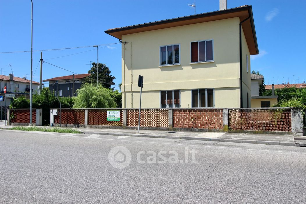 Appartamento in Vendita in Via Lumignacco 59 a Udine