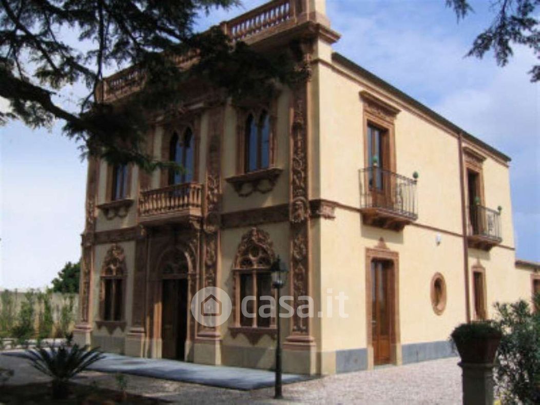 Villa in Vendita in Via Sebastiano Foti a Caltagirone