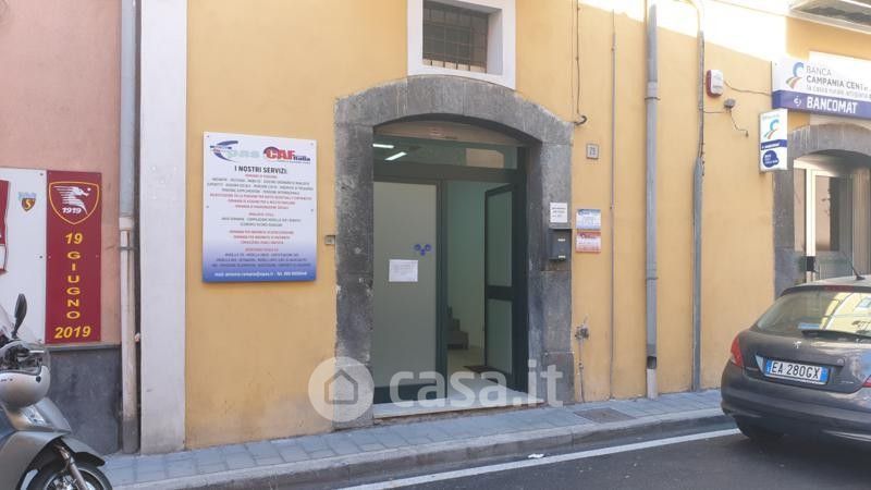 Negozio/Locale commerciale in Vendita in Via Pagano Mario a Salerno