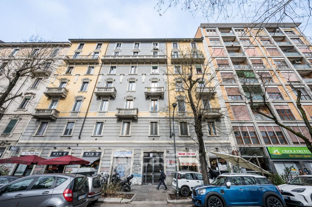 Appartamento in Vendita in Viale Corsica 41 a Milano