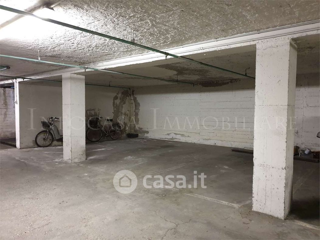 Garage/Posto auto in Vendita in Via Benacense a Rovereto