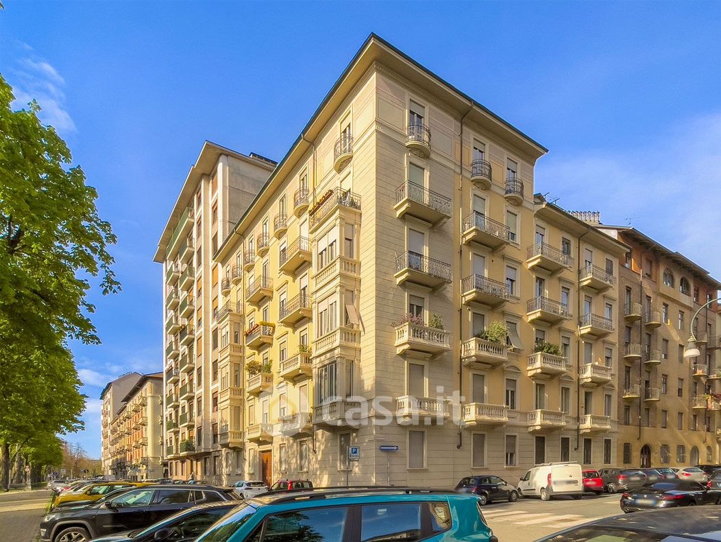 Appartamento in Vendita in Corso Re Umberto 66 a Torino