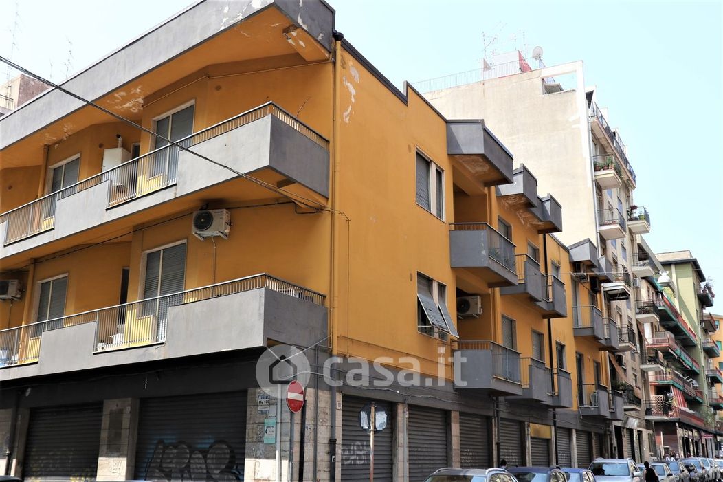 Appartamento in Vendita in Via Enna 15 /A a Catania