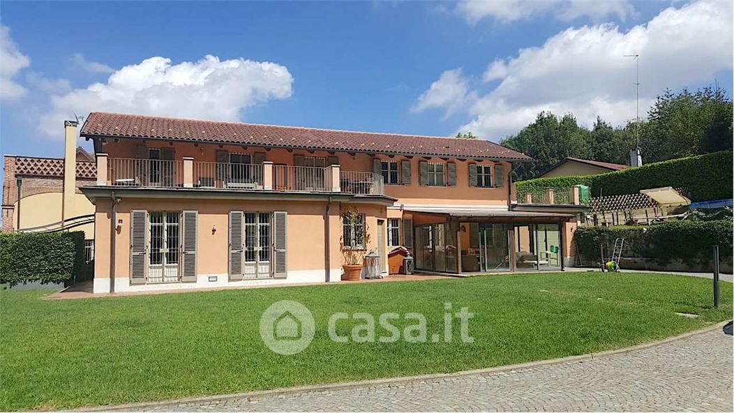 Villa in Vendita in Strada Val San Martino Superiore 285 a Torino