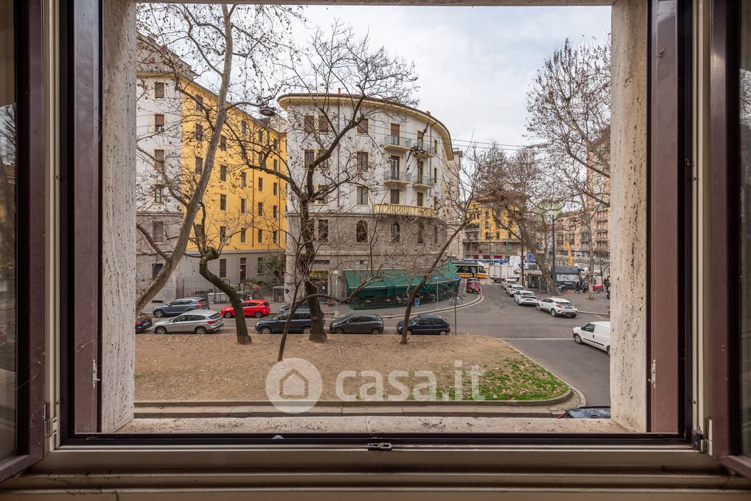 Appartamento in Vendita in Via Edmondo de Amicis 25 a Milano