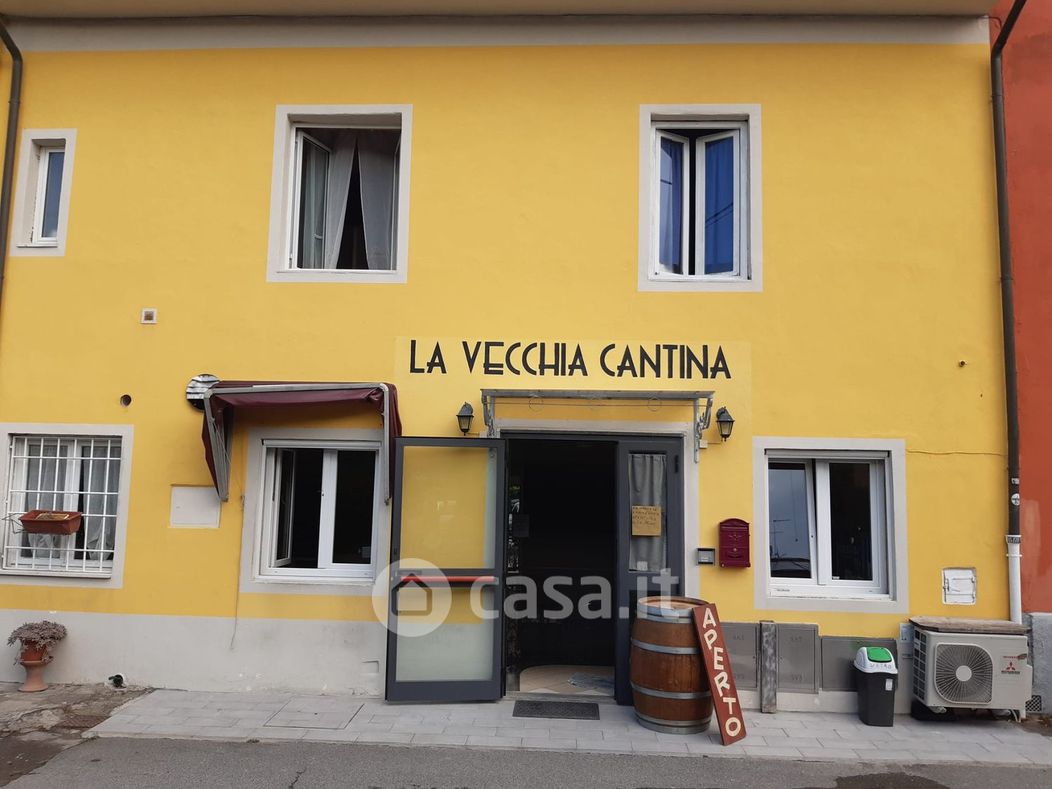 Bar in Vendita in Via Padre Antonio Costa 84 a Lucca