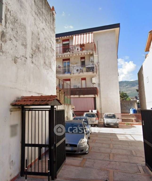 Appartamento in Vendita in Via Trapani Pescia 8 a Palermo