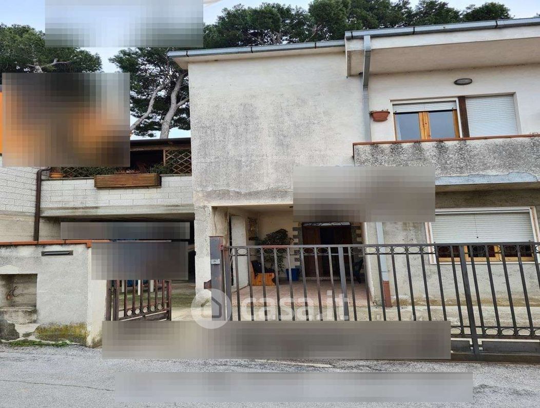 Casa Bi/Trifamiliare in Vendita in Strada Vicinale Valle Ferzetti a Pescara