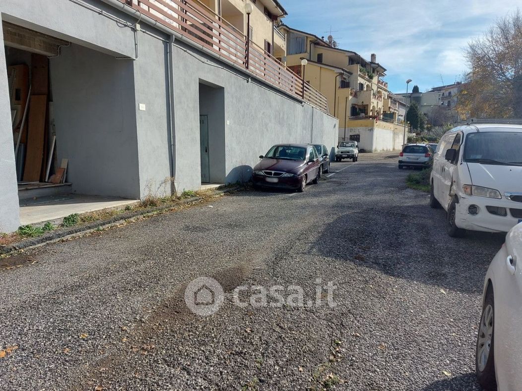 Garage/Posto auto in Vendita in Corso Umberto I a Nerola
