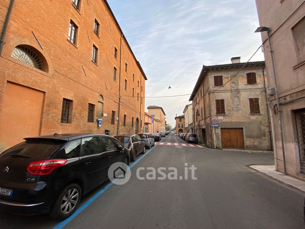 Garage/Posto auto in Vendita in Via Cesare Battisti a Carpi